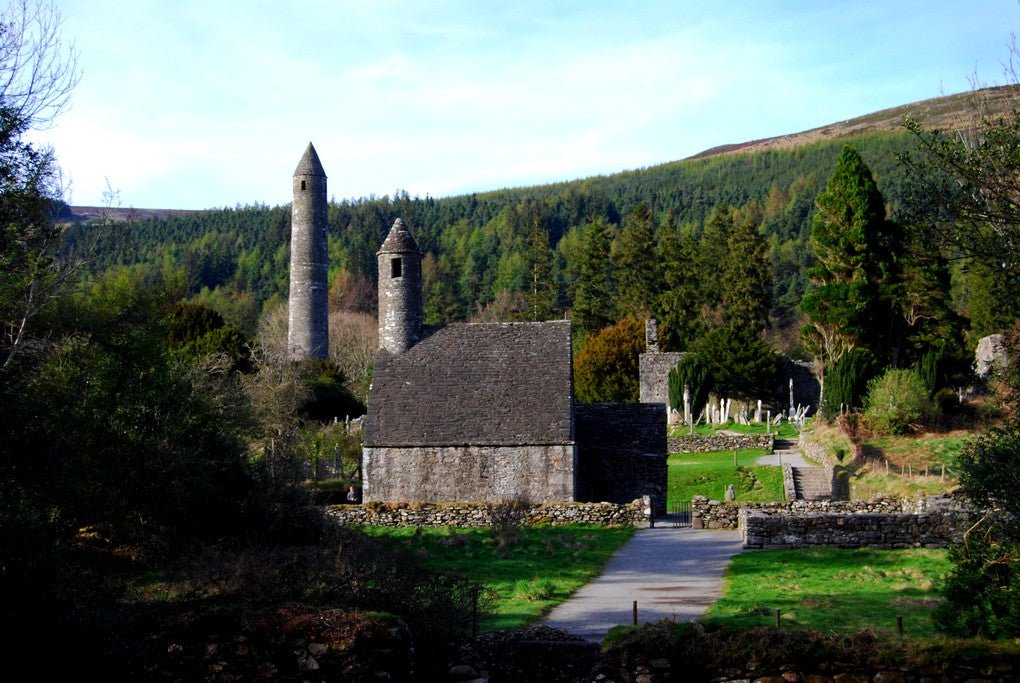 Glendalough and Wicklow Mountains Day Tour - Perfect・Dublin Residence