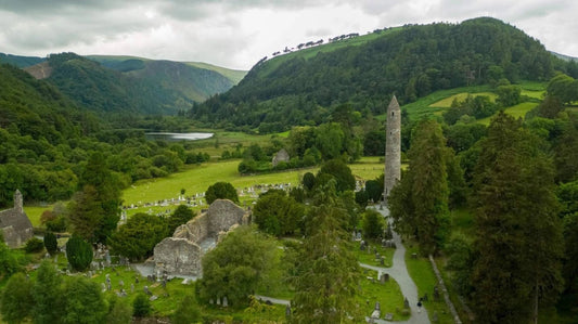 Glendalough and Wicklow Mountains Day Tour - Perfect・Dublin Residence